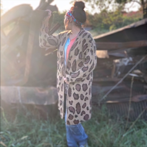 Leopard Snuggly Soft Cardigan - Picture 3 of 6